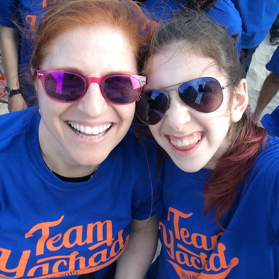 Mackenzie enjoying the Team Yachad experience with her mom