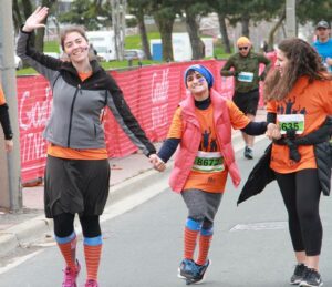 Guitti Perman (middle)